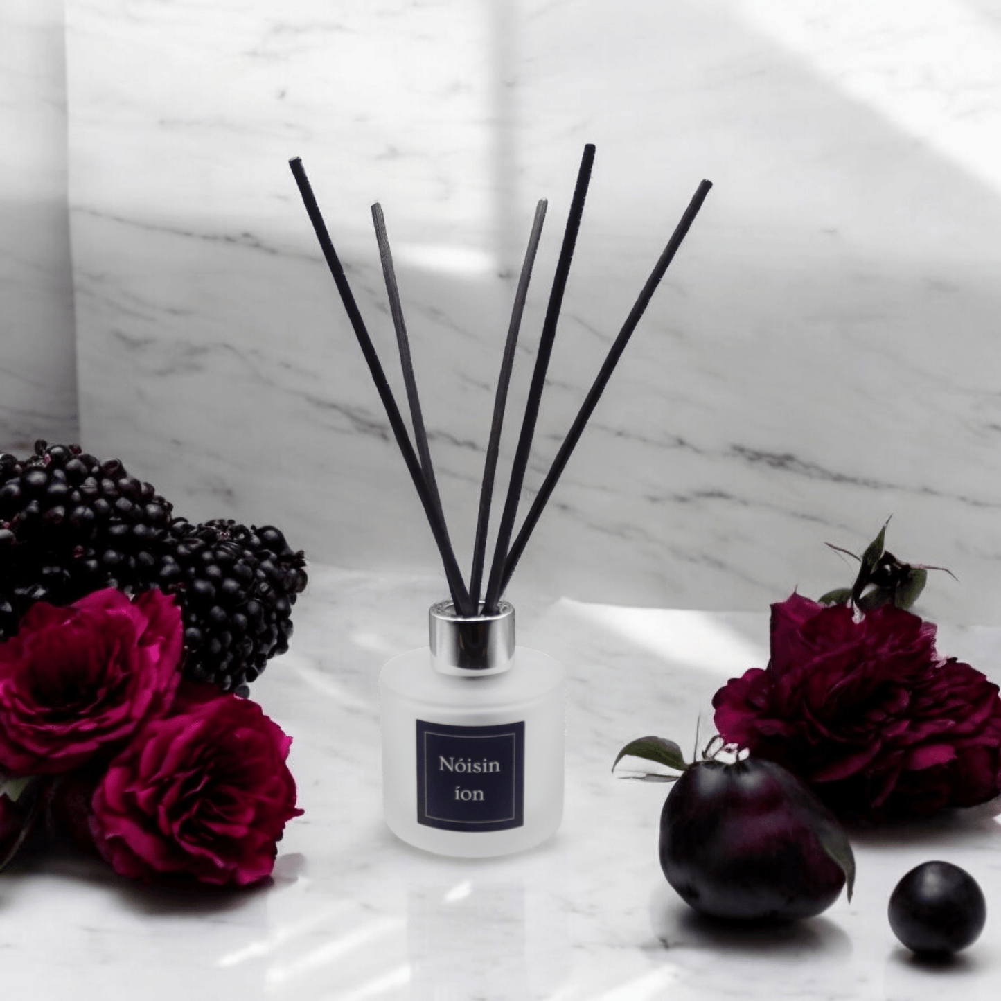 Pomegrante Noir Reed Diffuser - Nóisin íon