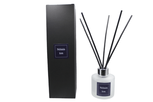 Midnight Bloom Reed Diffuser - Nóisin íon